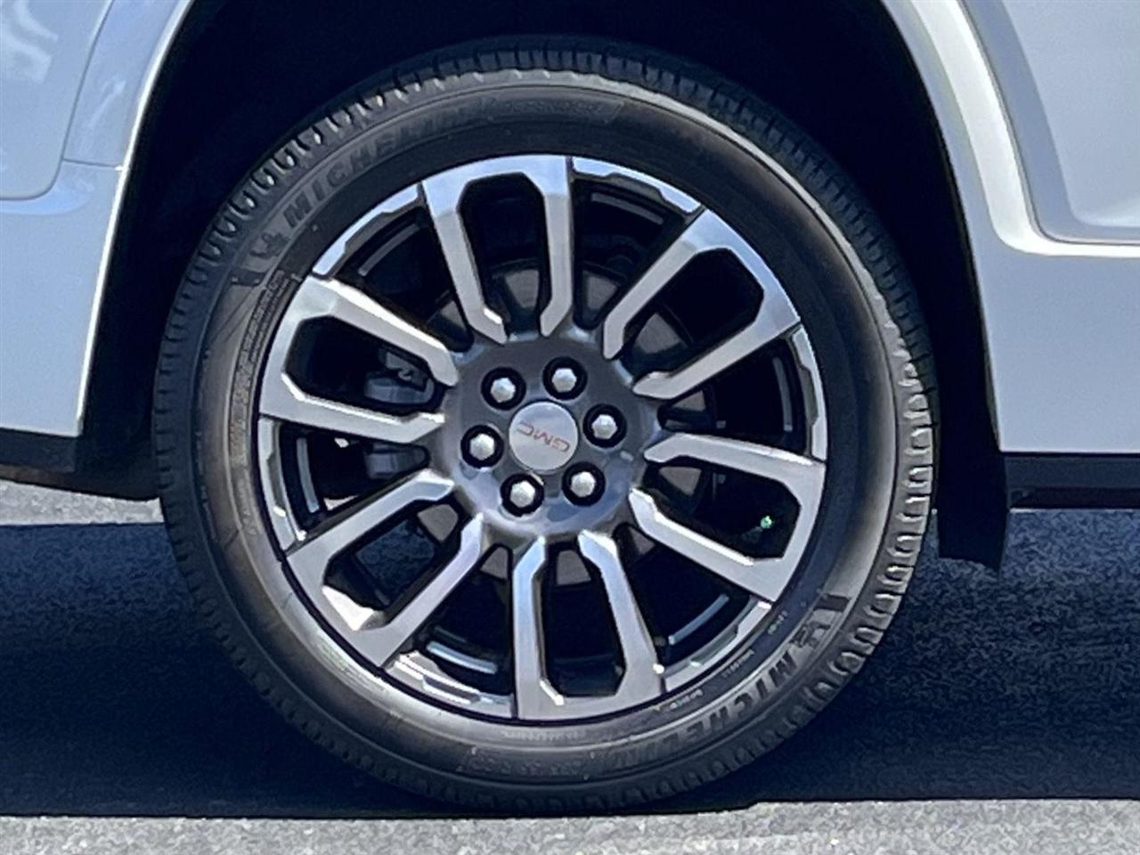 GMC Acadia Denali AWD 2020