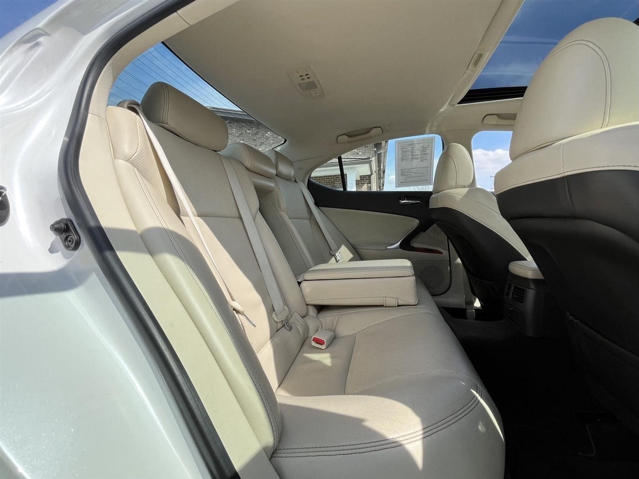 Lexus IS IS 250 6-Speed Manual 2009