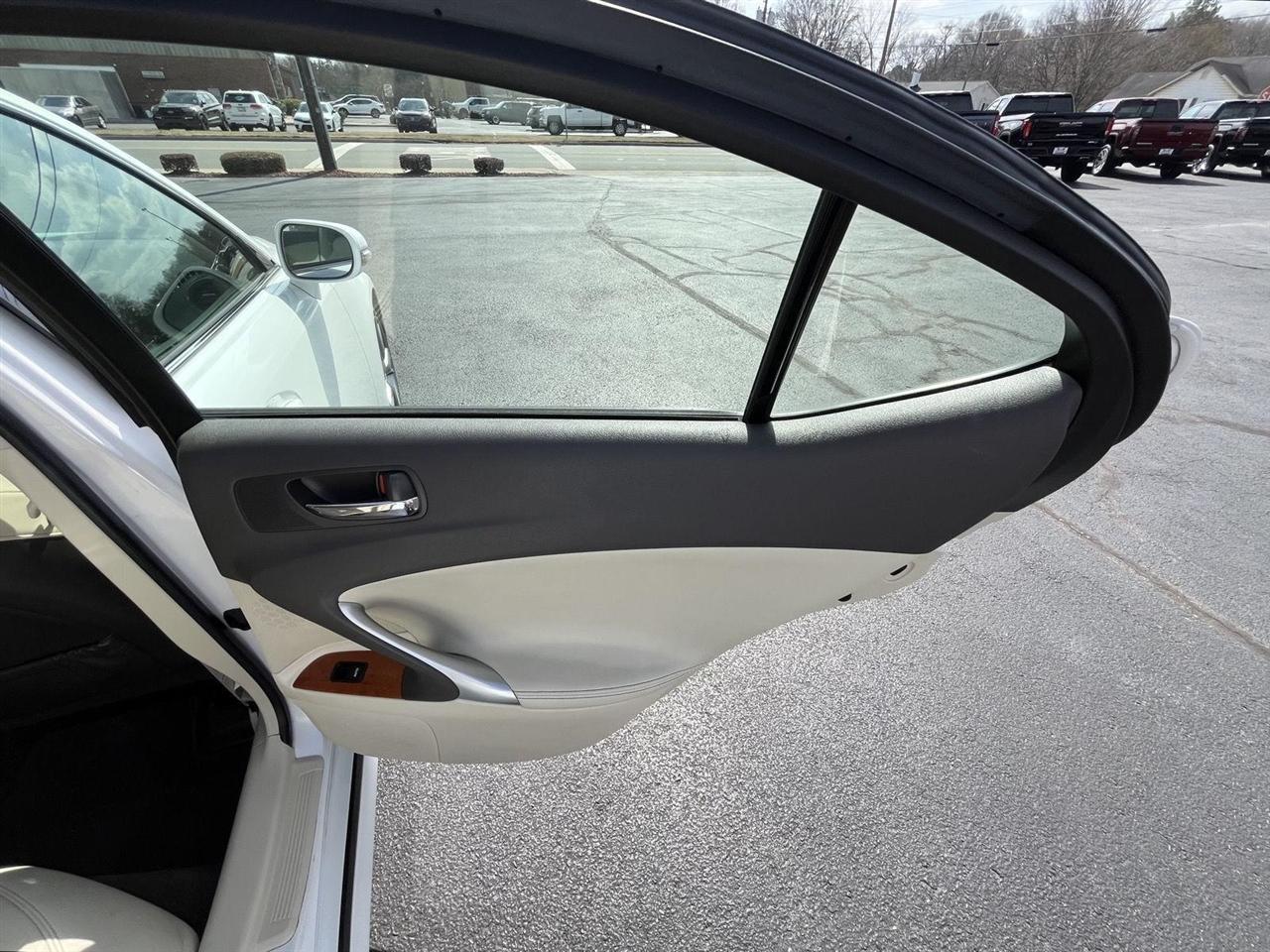 Lexus IS IS 250 6-Speed Manual 2009