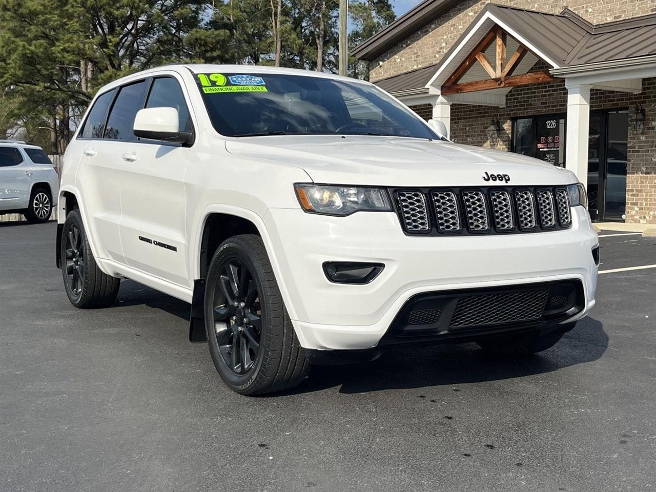 2019 Jeep Grand Cherokee Laredo 2WD