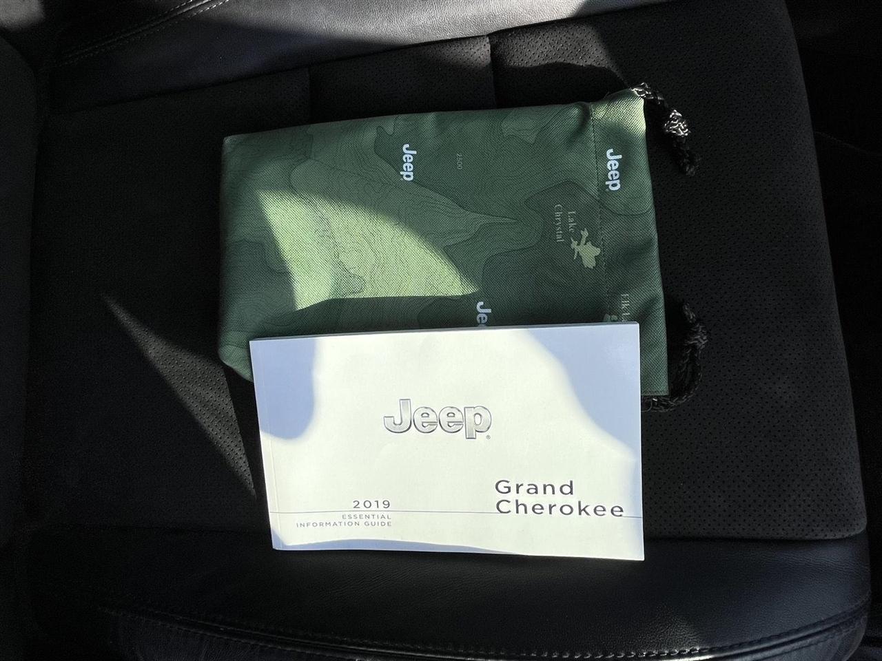 Jeep Grand Cherokee Laredo 2WD 2019