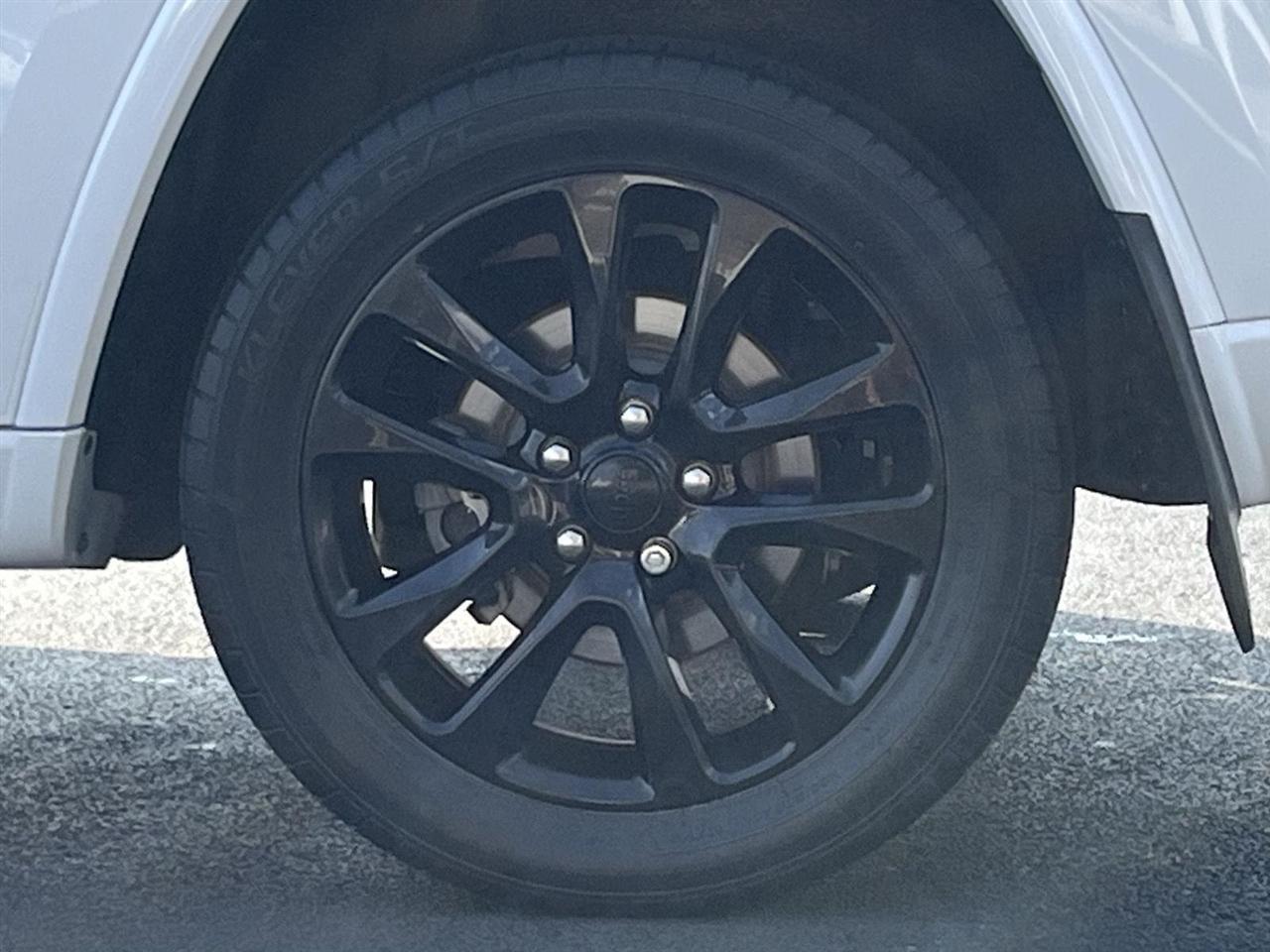 Jeep Grand Cherokee Laredo 2WD 2019