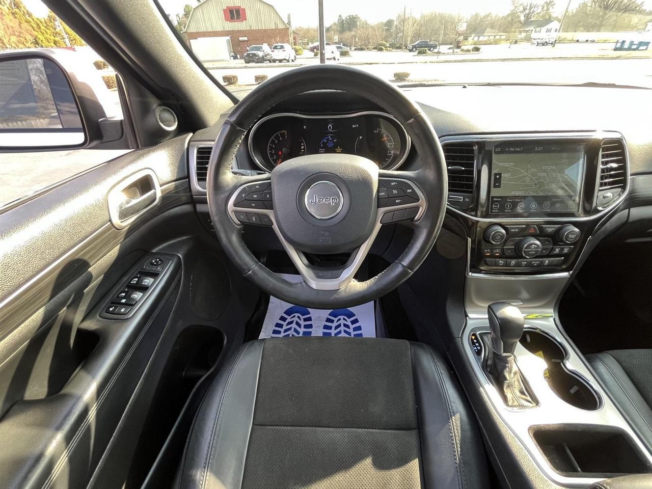 Jeep Grand Cherokee RWD 4dr Laredo Altitude 2019