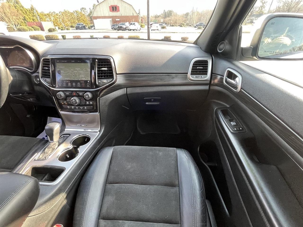 Jeep Grand Cherokee RWD 4dr Laredo Altitude 2019