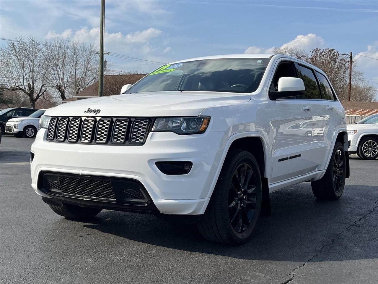 Jeep Grand Cherokee RWD 4dr Laredo Altitude 2019