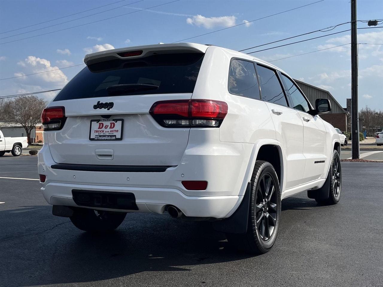 Jeep Grand Cherokee RWD 4dr Laredo Altitude 2019