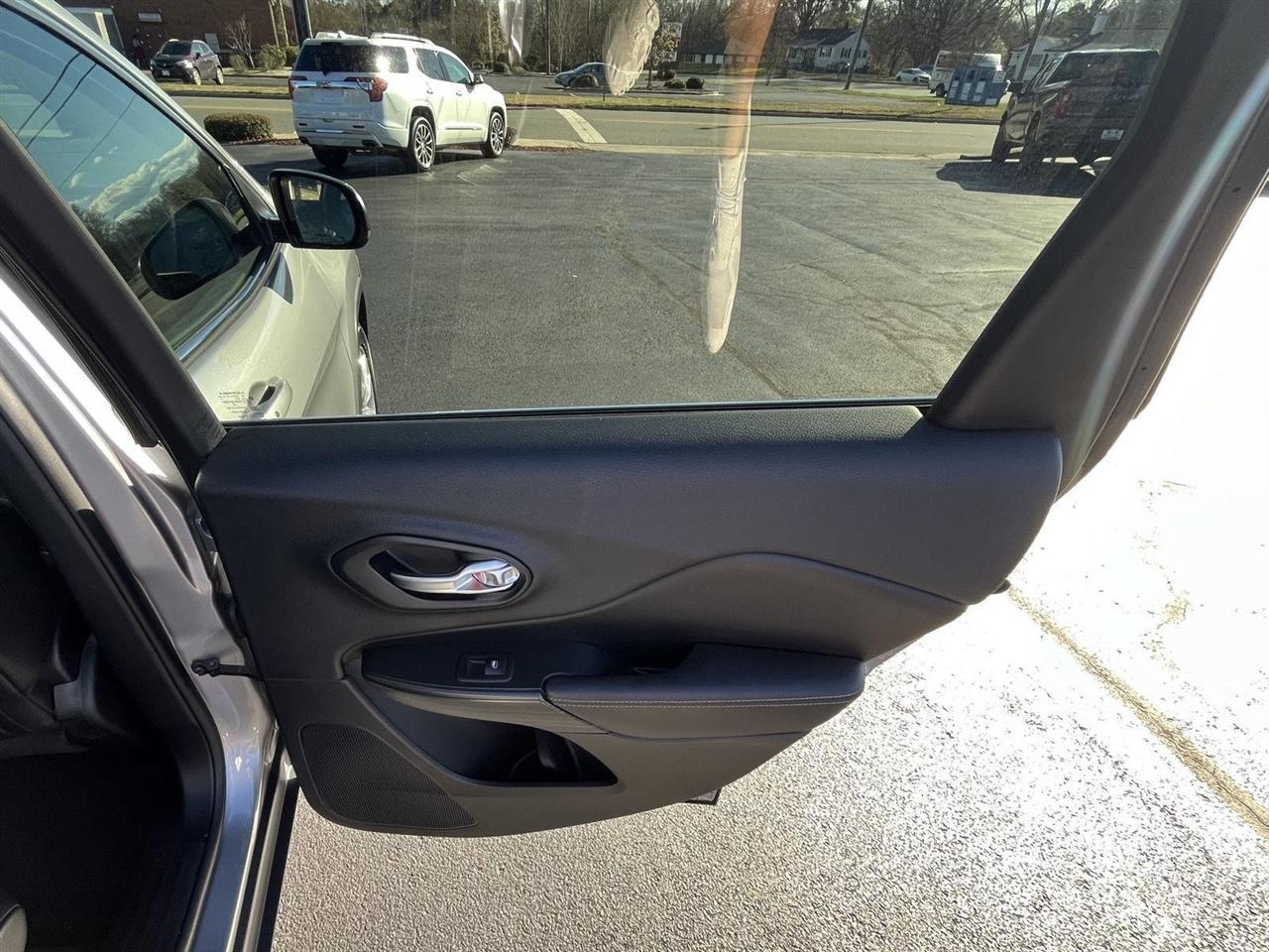 Jeep Cherokee Limited FWD 2016