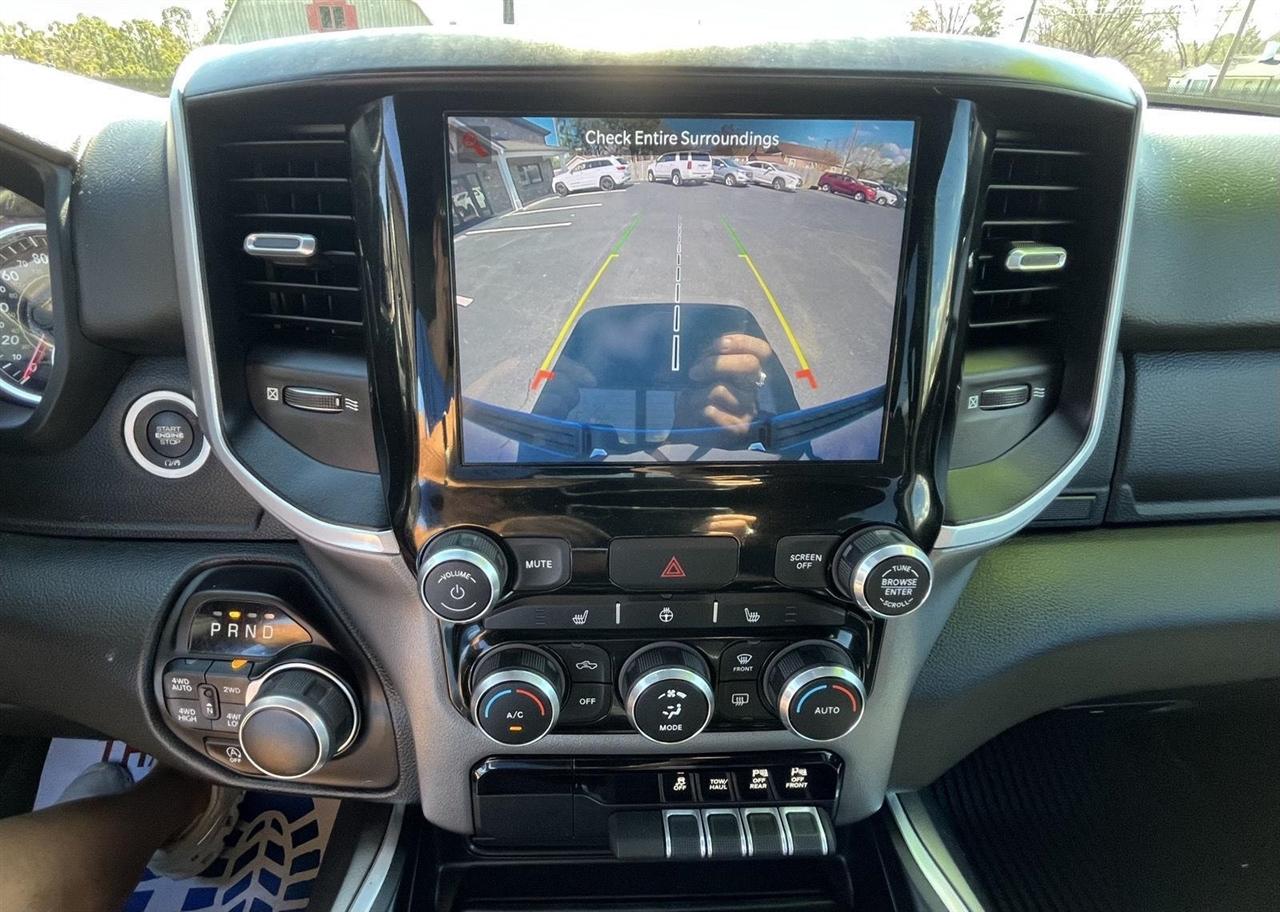 RAM 1500 Big Horn Crew Cab SWB 4WD 2022