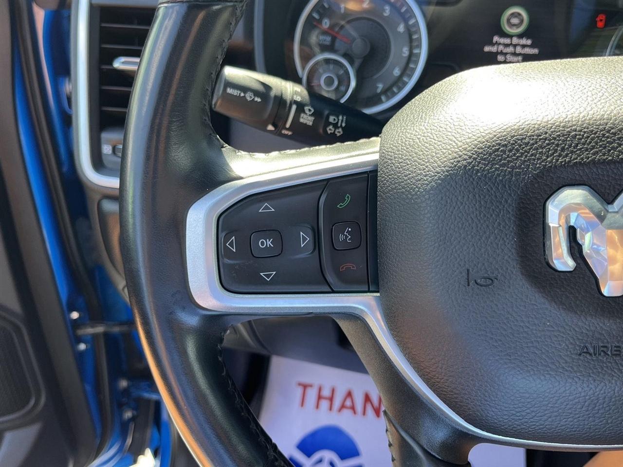 RAM 1500 Big Horn Crew Cab SWB 4WD 2022