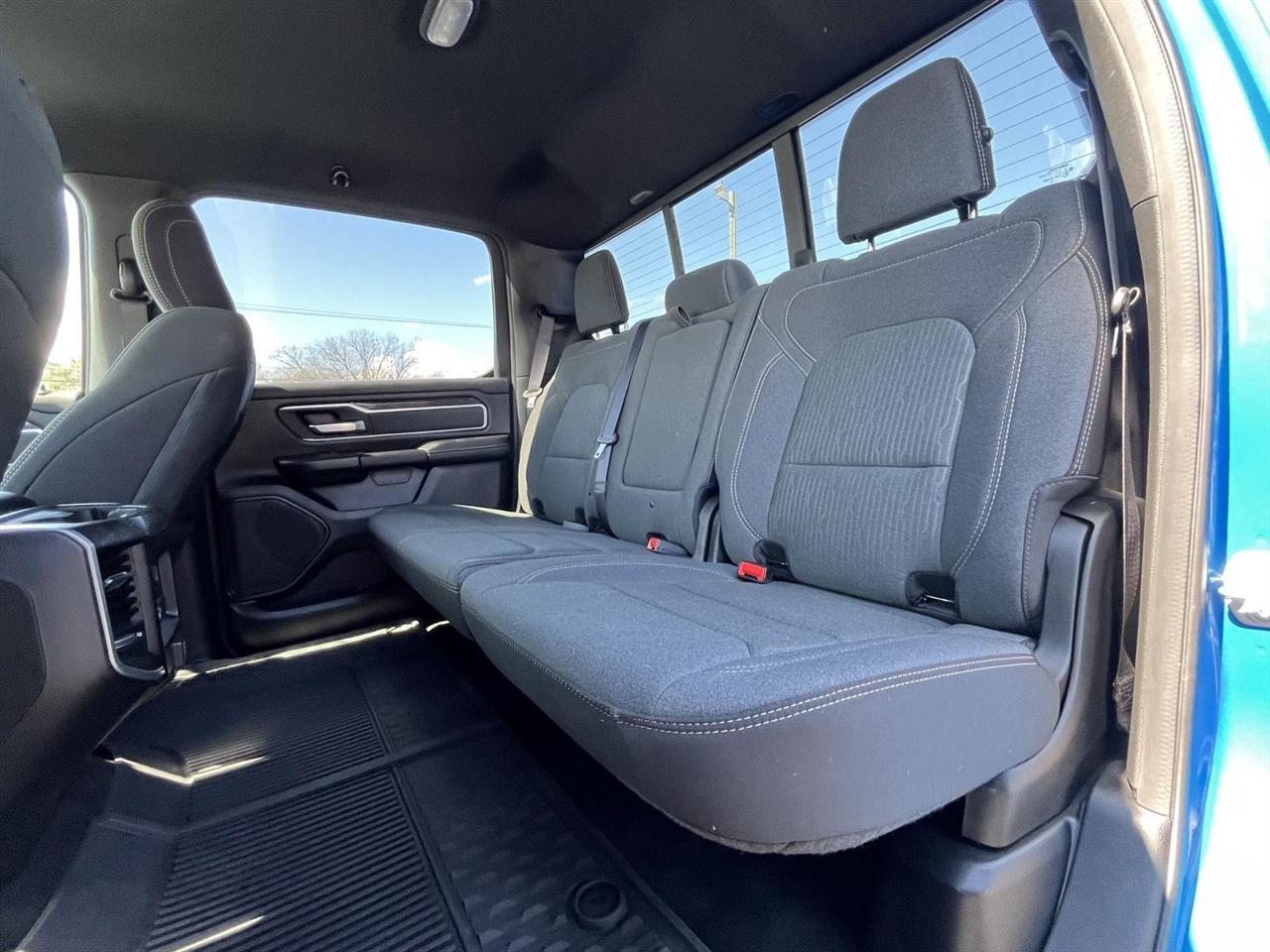 RAM 1500 Big Horn Crew Cab SWB 4WD 2022