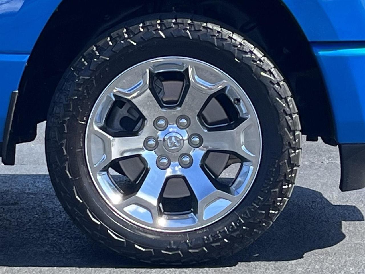 RAM 1500 Big Horn Crew Cab SWB 4WD 2022