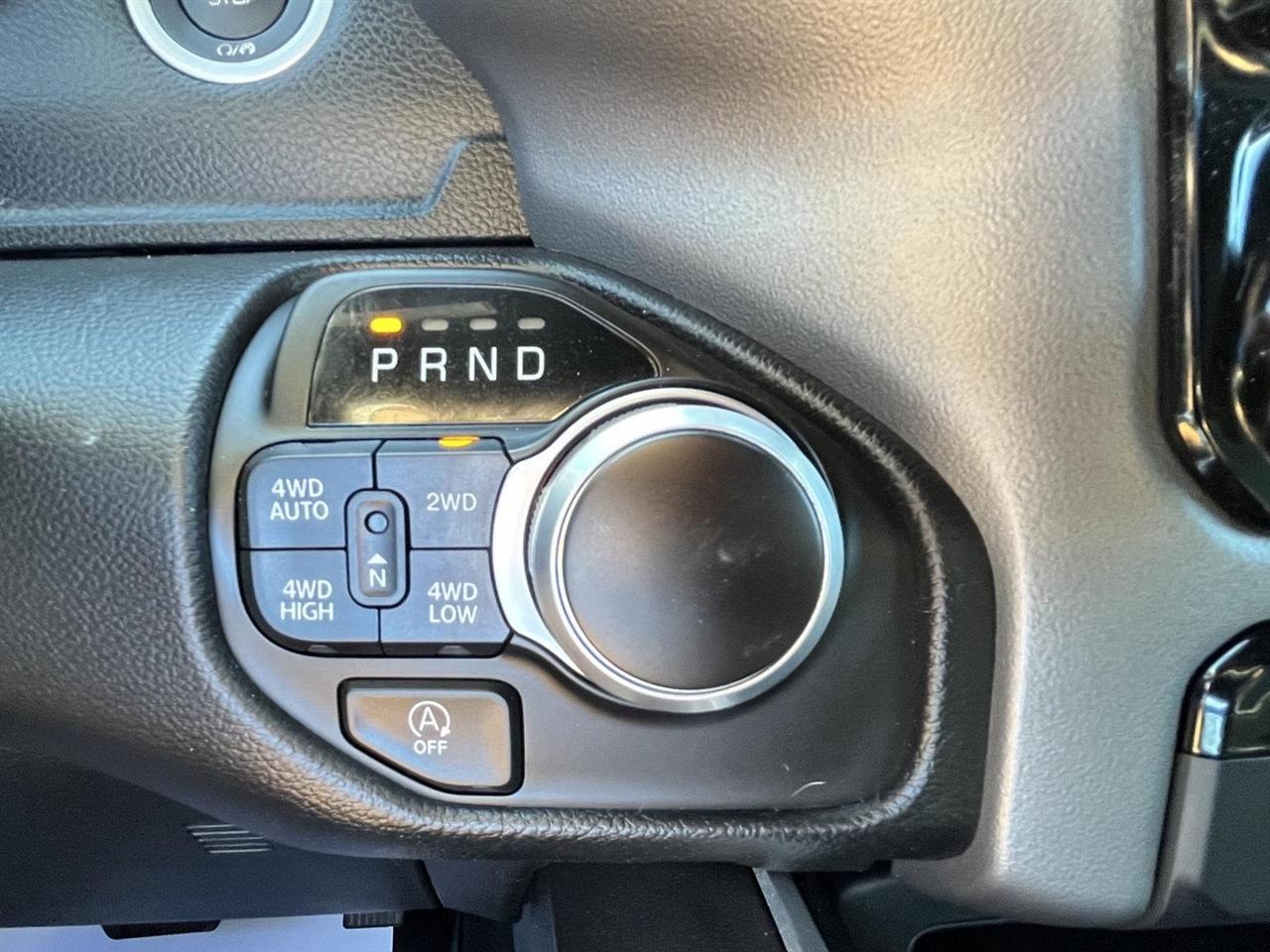 RAM 1500 Big Horn Crew Cab SWB 4WD 2022