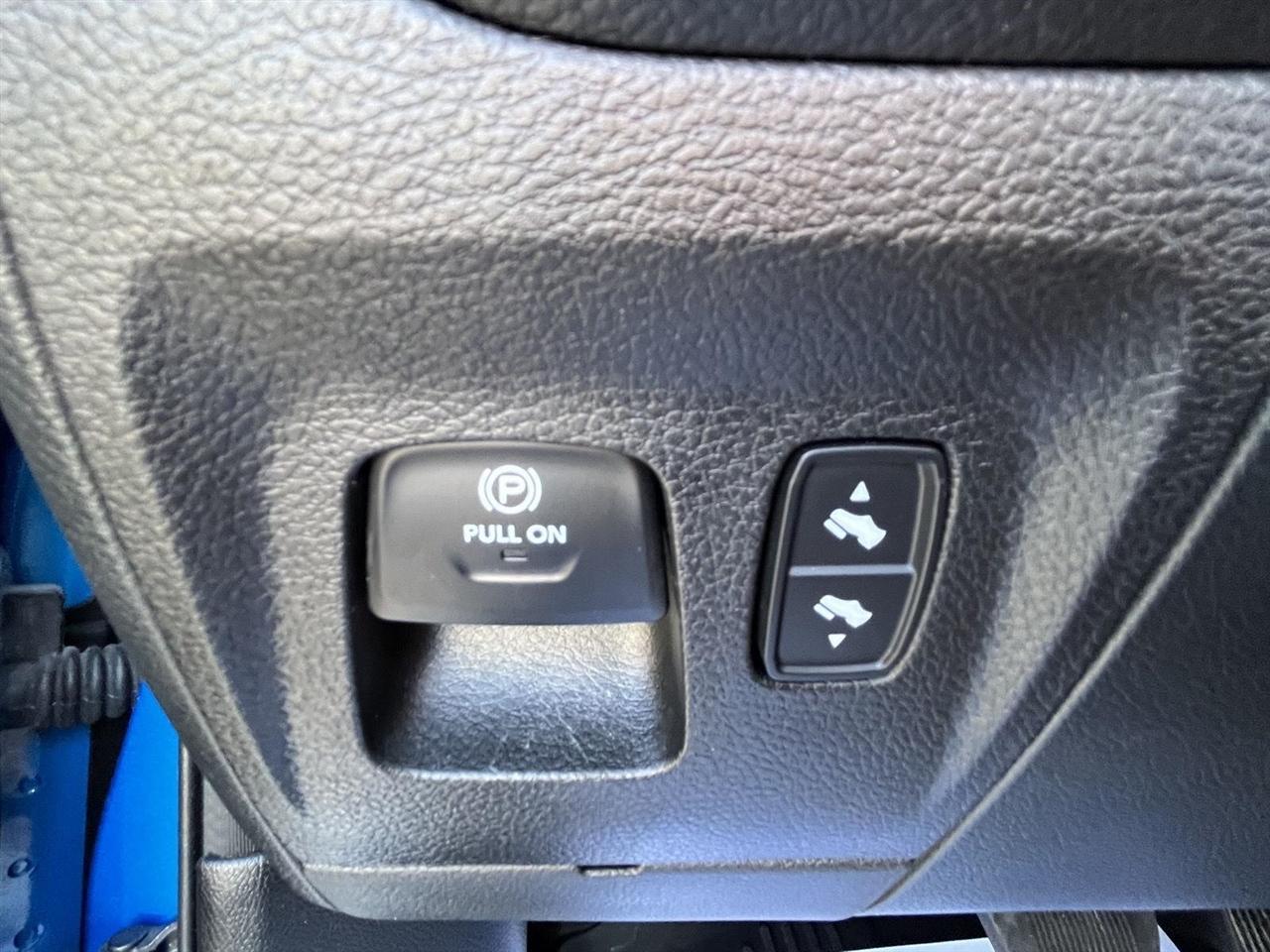 RAM 1500 Big Horn Crew Cab SWB 4WD 2022