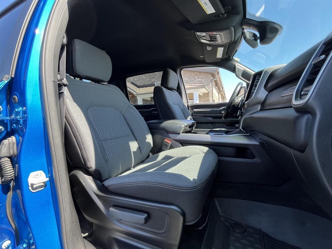 RAM 1500 Big Horn Crew Cab SWB 4WD 2022