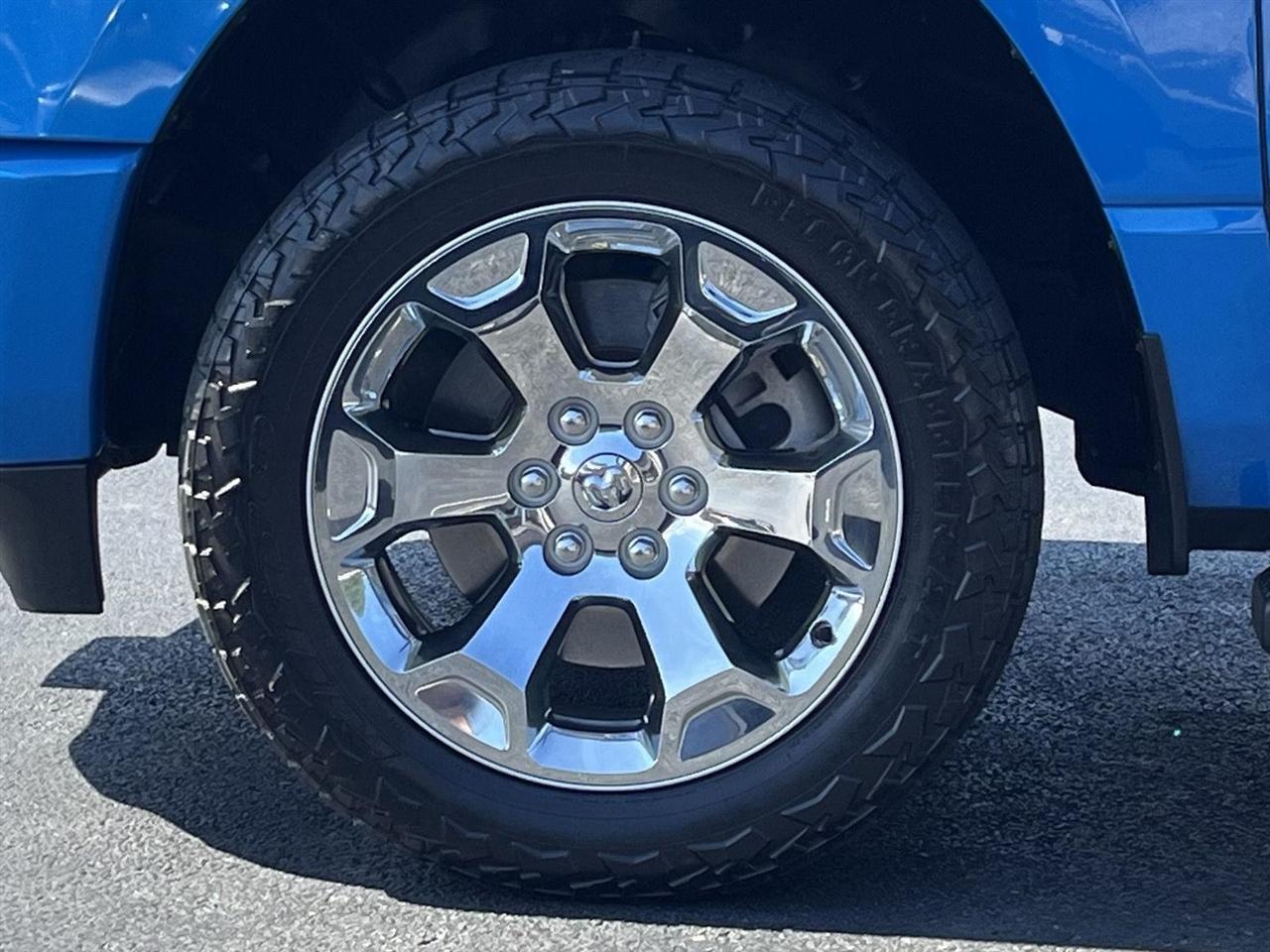 RAM 1500 Big Horn Crew Cab SWB 4WD 2022