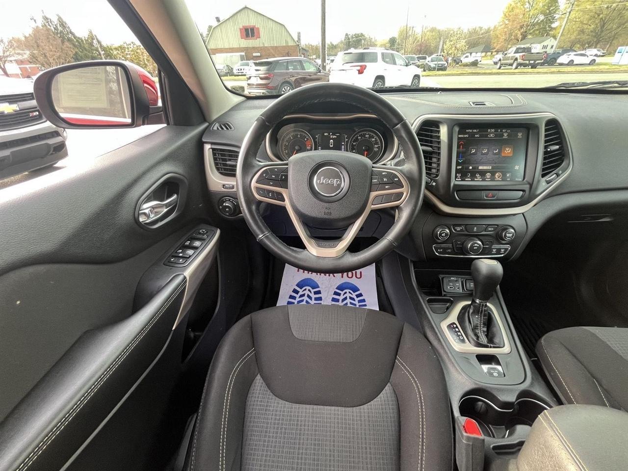 Jeep Cherokee Latitude FWD 2017