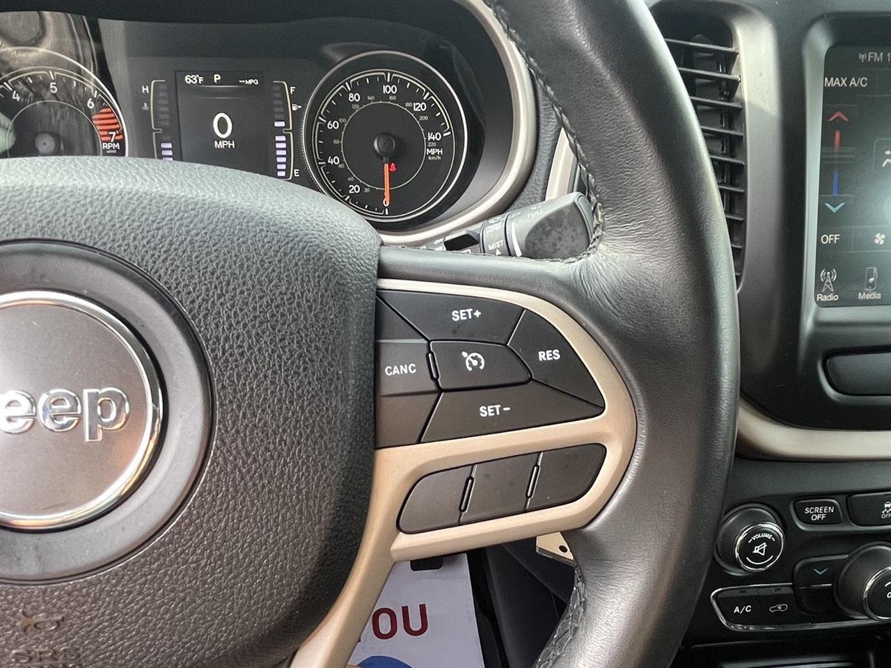 Jeep Cherokee Latitude FWD 2017