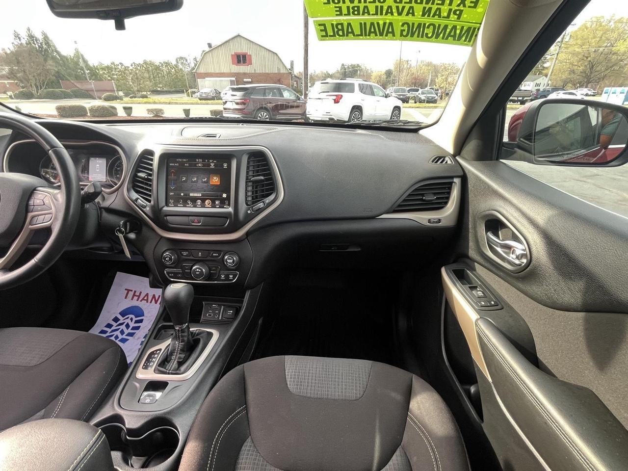 Jeep Cherokee Latitude FWD 2017