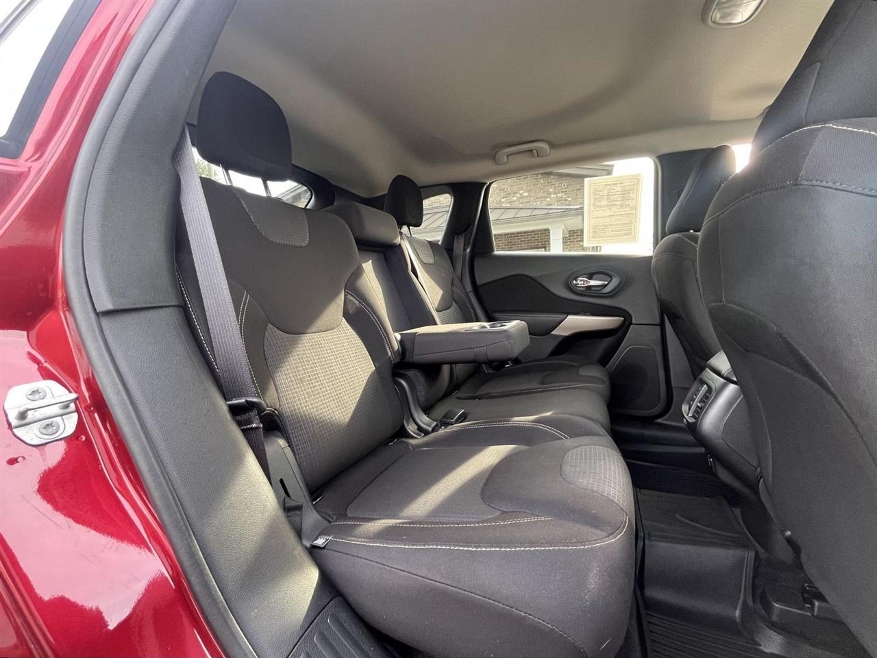 Jeep Cherokee Latitude FWD 2017