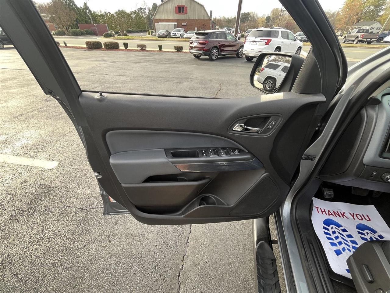 Chevrolet Colorado Z71 Crew Cab 2WD Short Box 2018