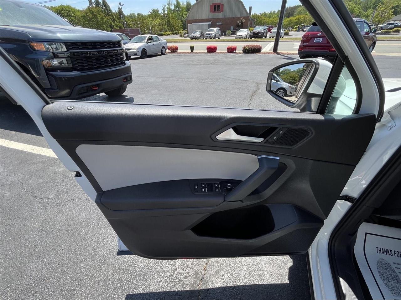 Volkswagen Tiguan SE 2019