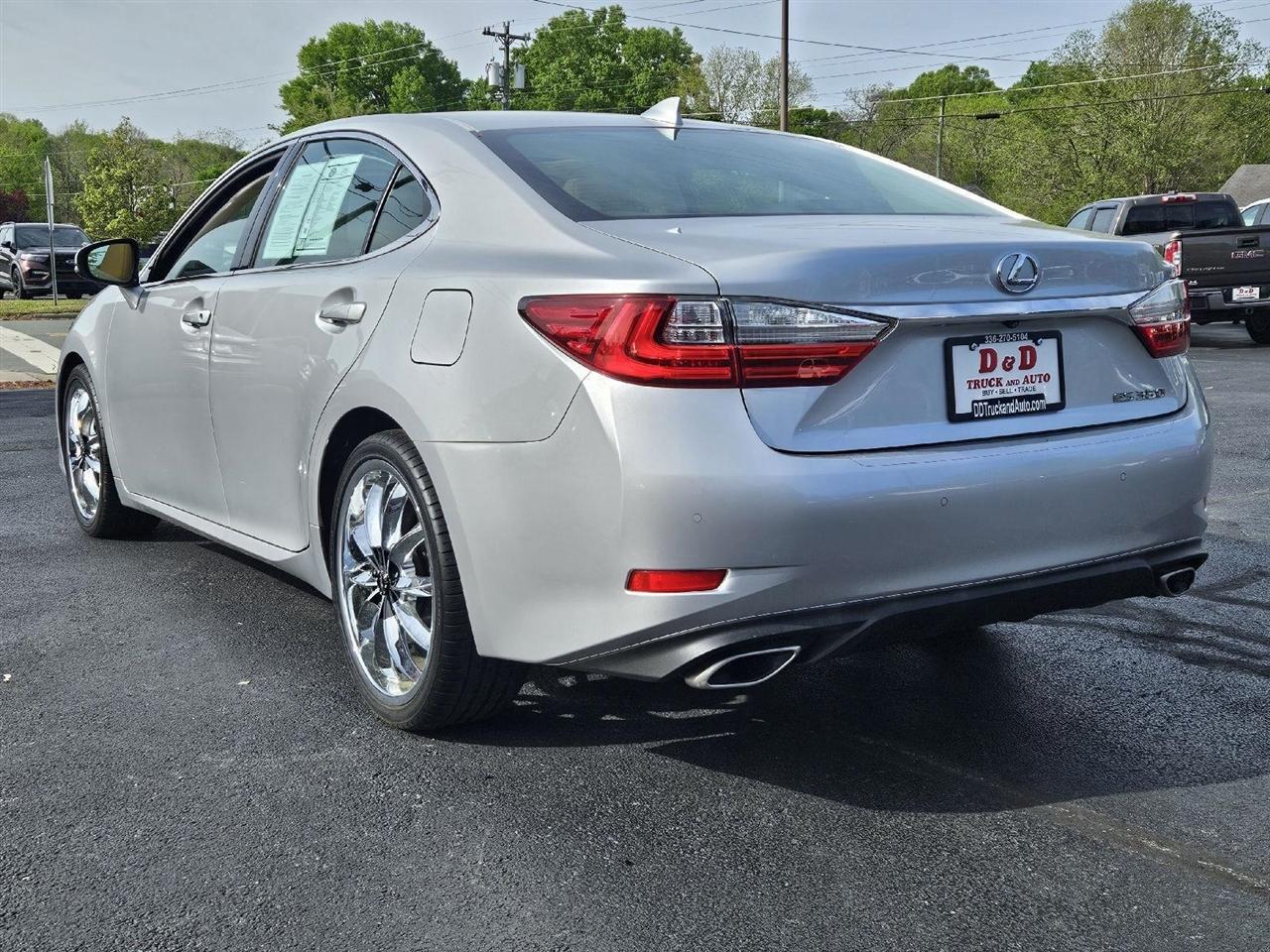 Lexus ES 350 4dr Sdn 2016