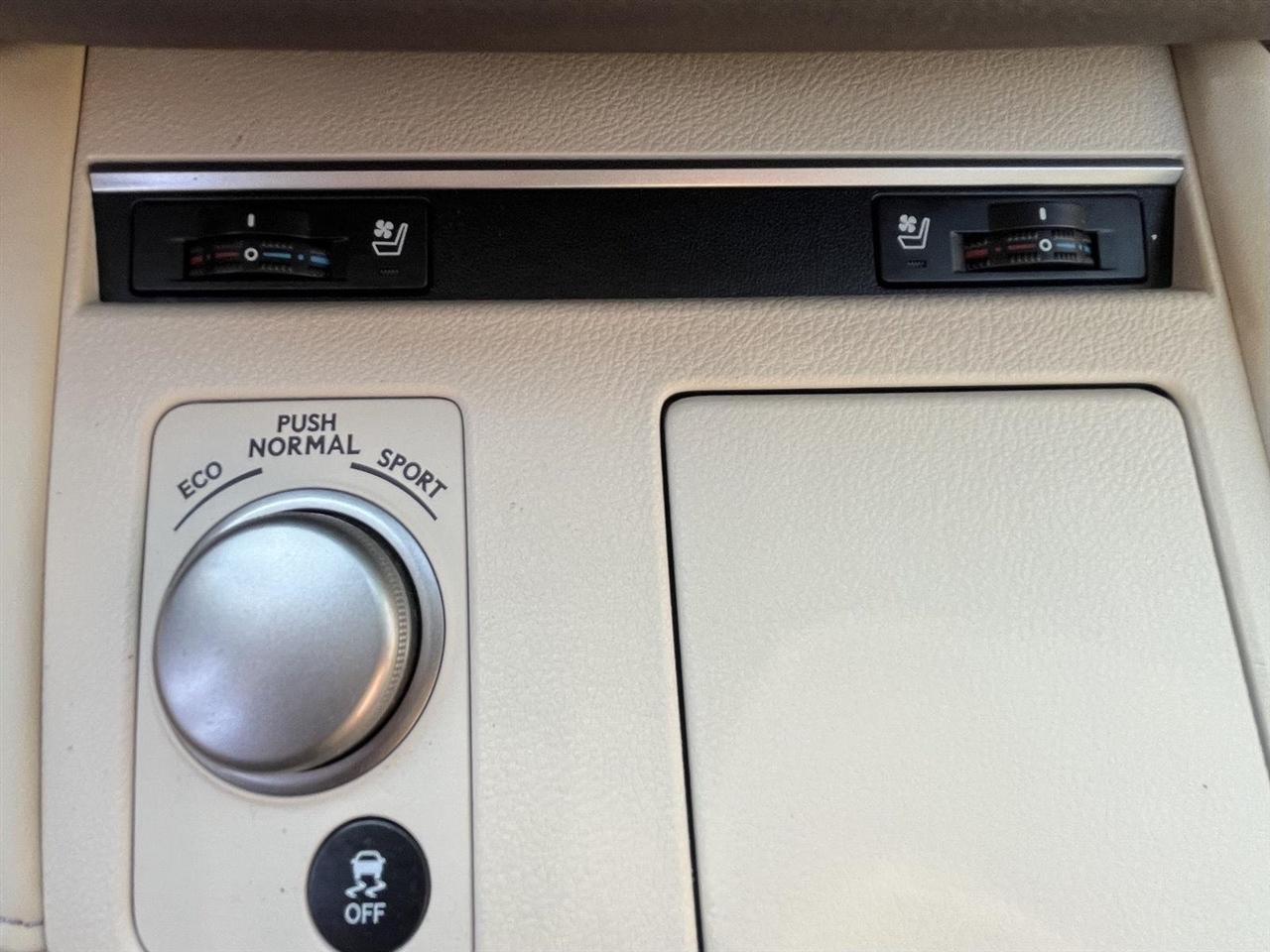 Lexus ES 350 4dr Sdn 2016