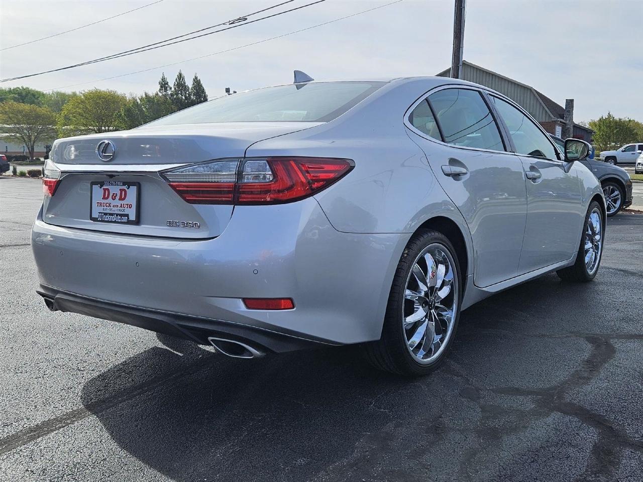 Lexus ES 350 4dr Sdn 2016