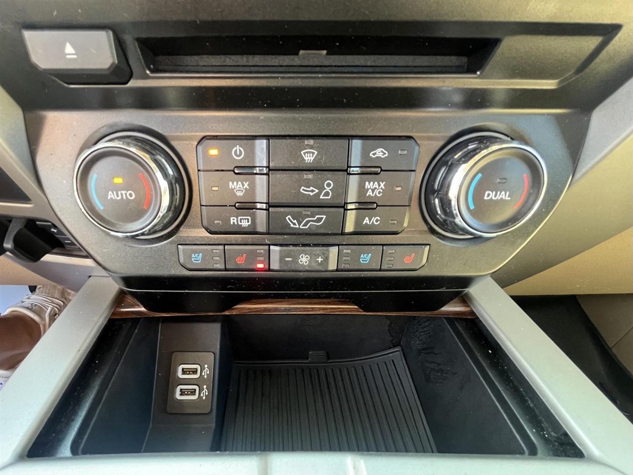 Ford F-150 Lariat SuperCrew 4WD 2017