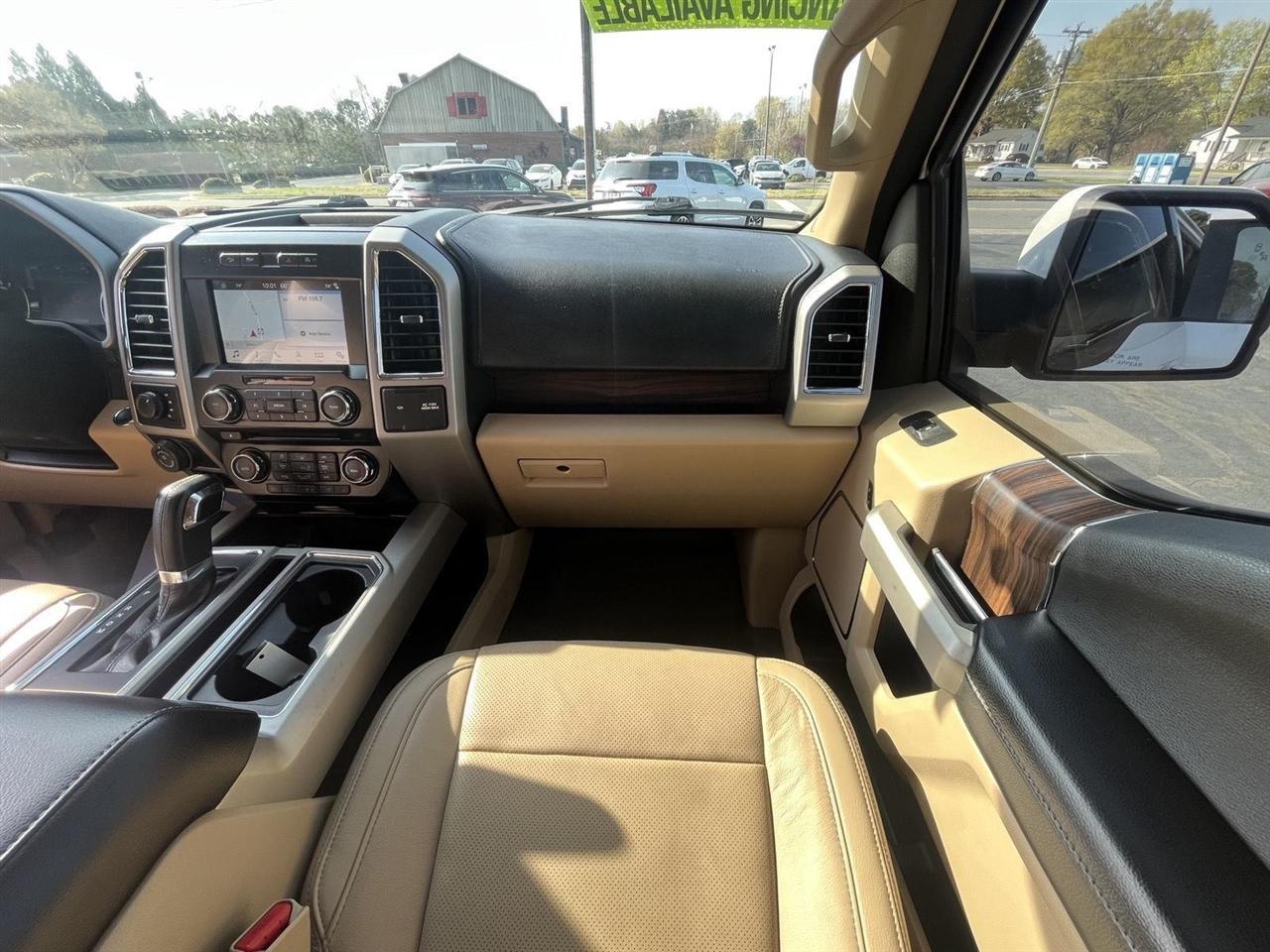 Ford F-150 Lariat SuperCrew 4WD 2017