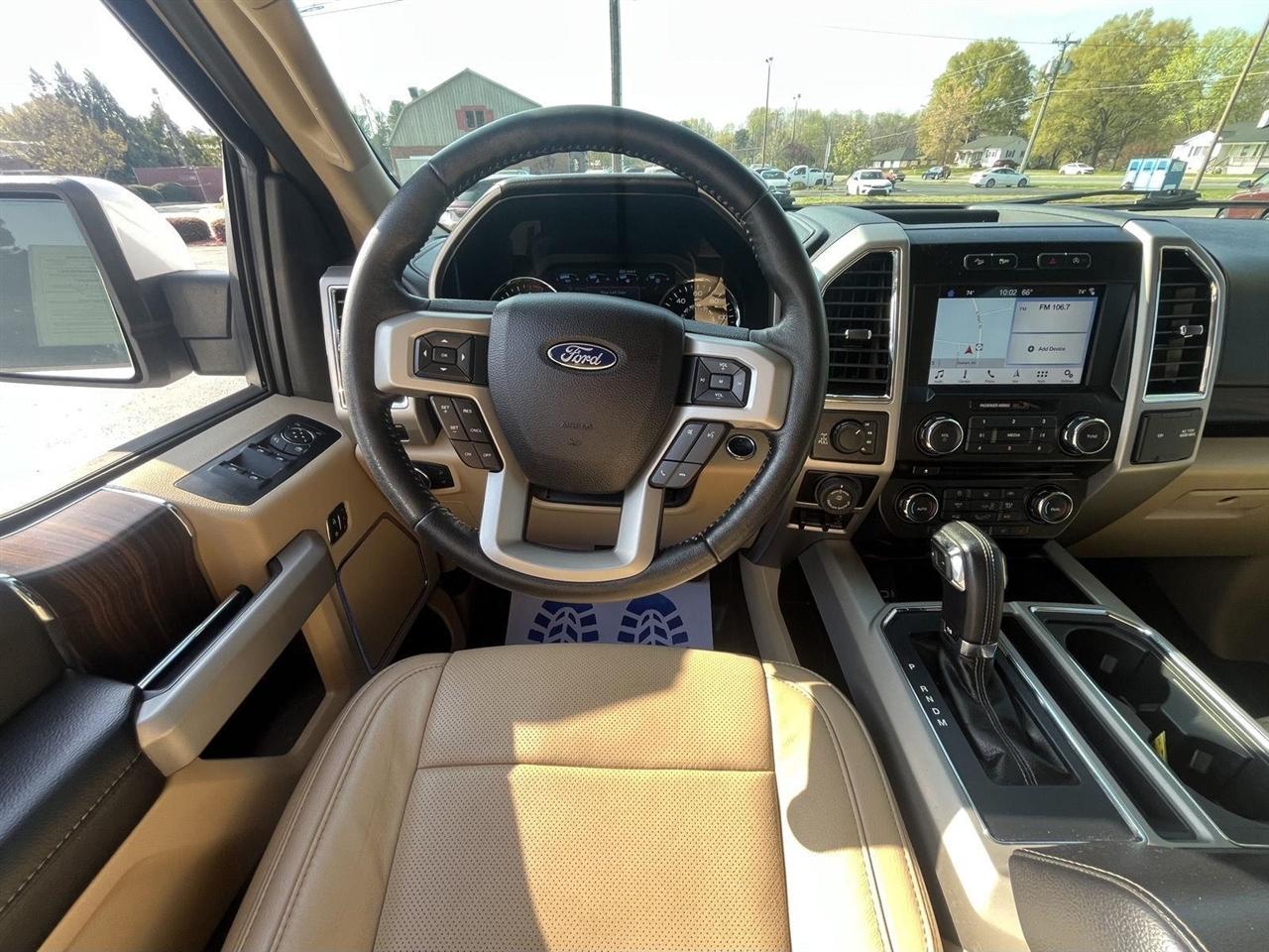 Ford F-150 Lariat SuperCrew 4WD 2017