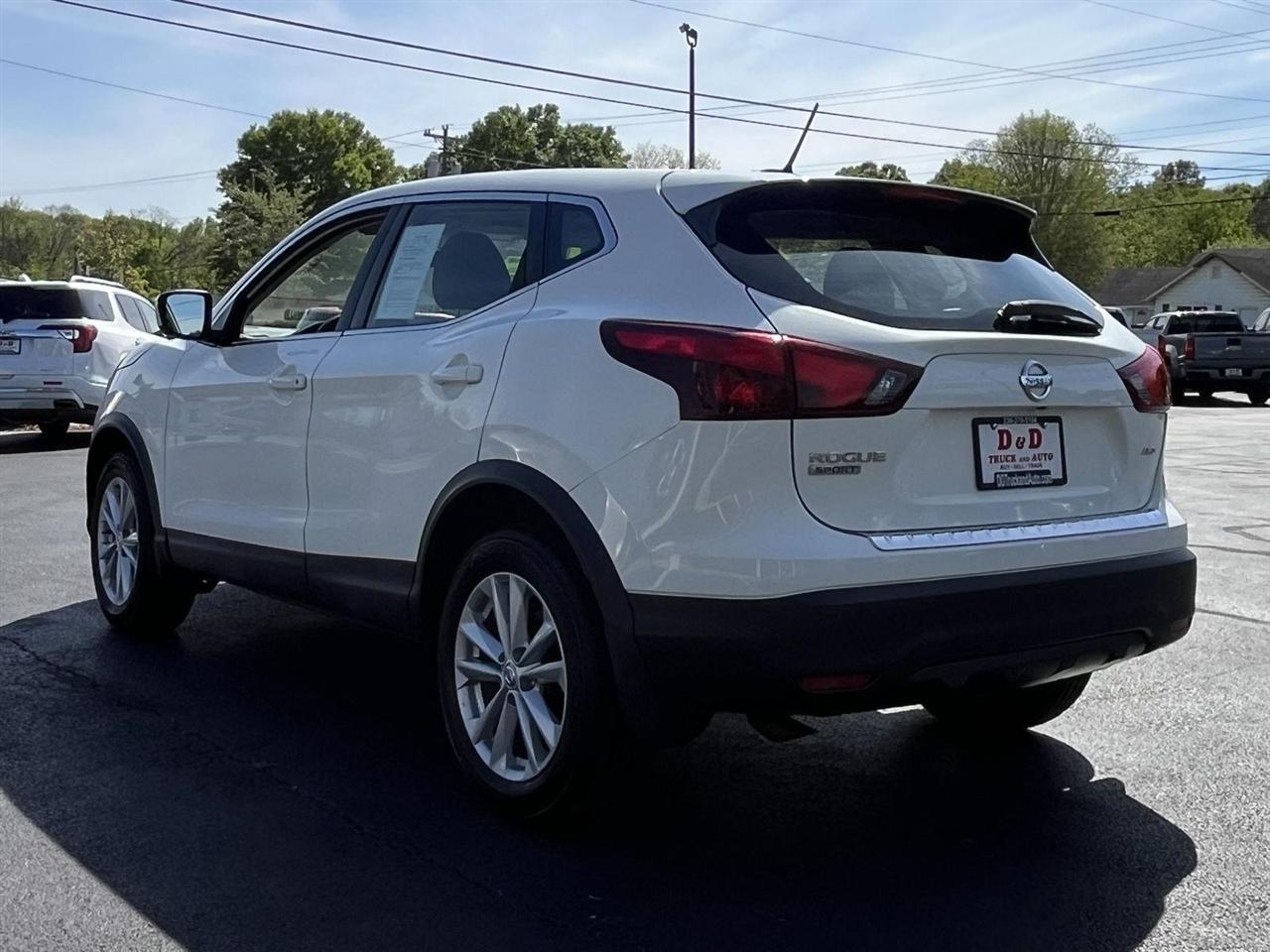 Nissan Rogue Sport S AWD 2017