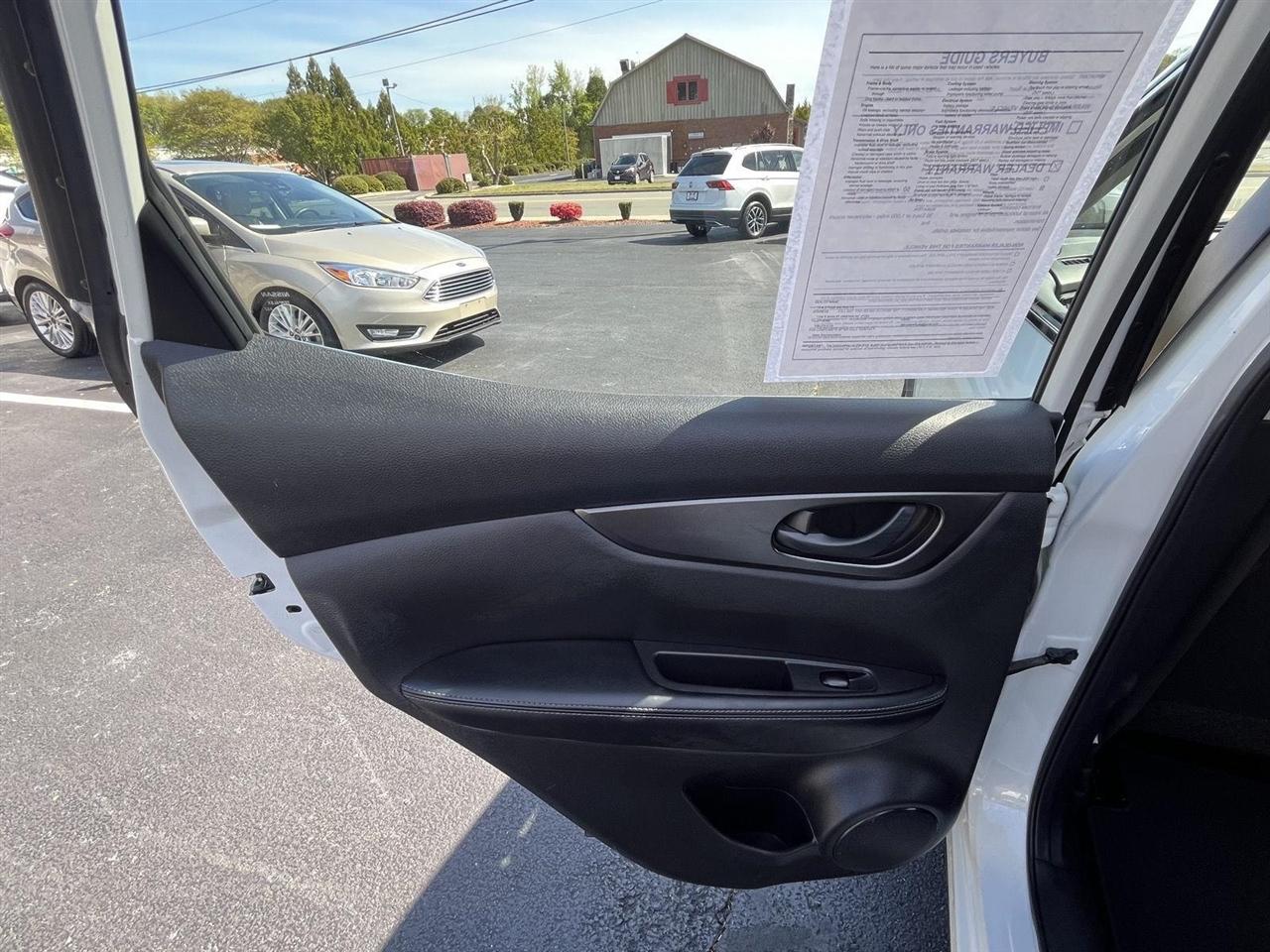 Nissan Rogue Sport S AWD 2017