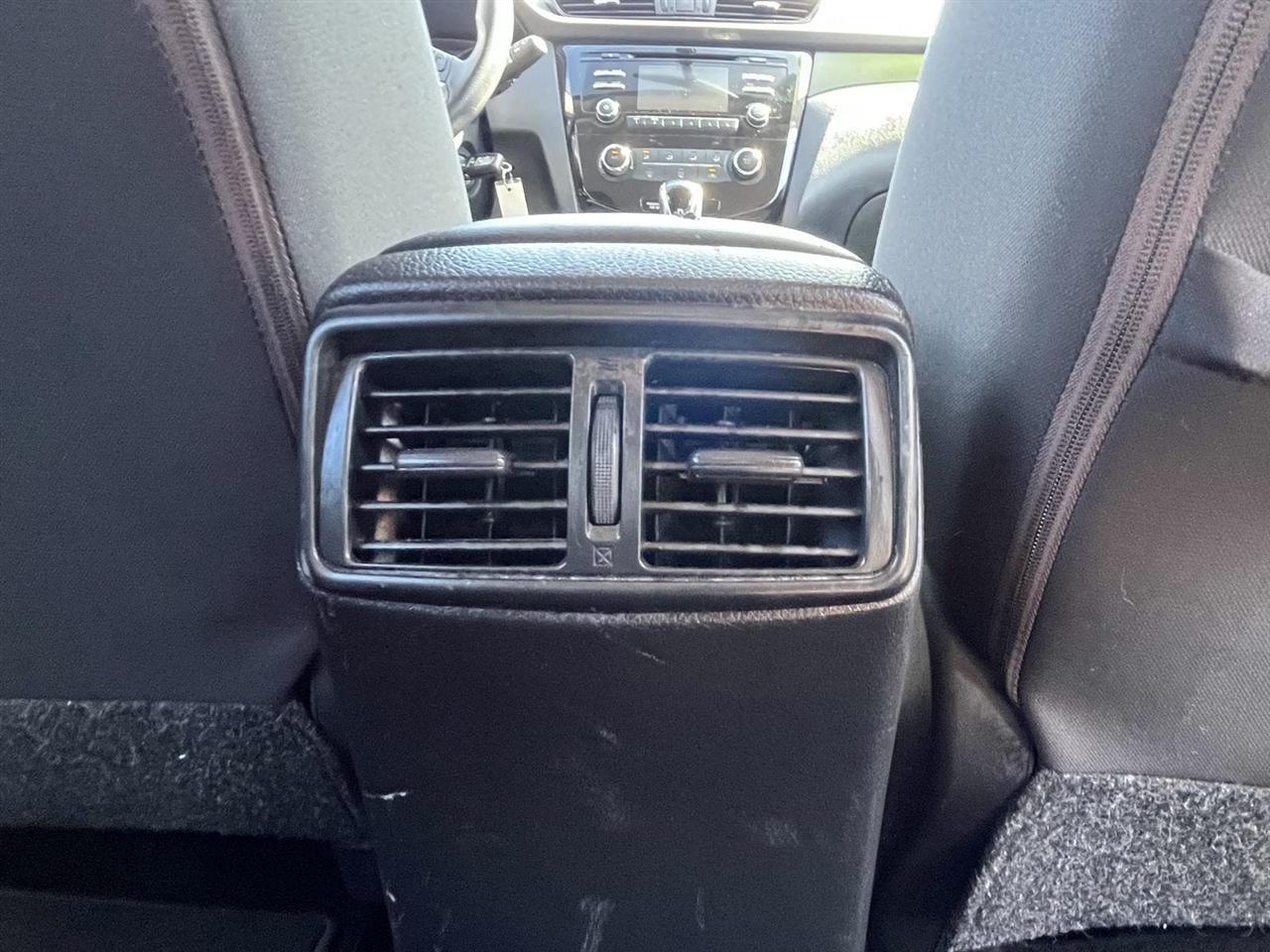 Nissan Rogue Sport S AWD 2017