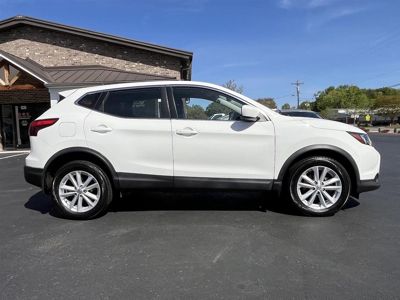 Nissan Rogue Sport S AWD 2017