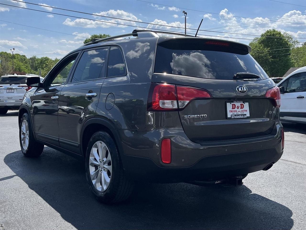 Kia Sorento EX V6 2WD 2015