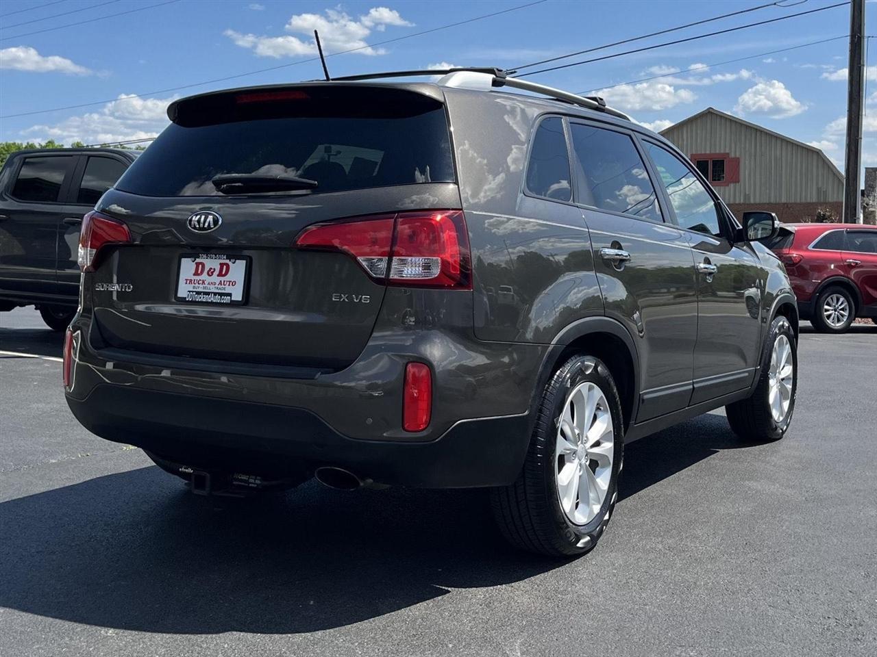 Kia Sorento EX V6 2WD 2015