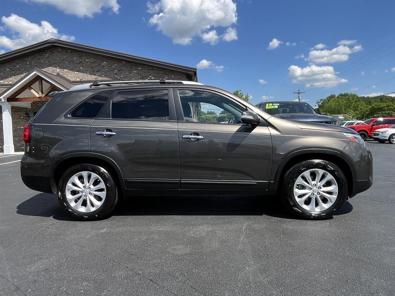 Kia Sorento EX V6 2WD 2015