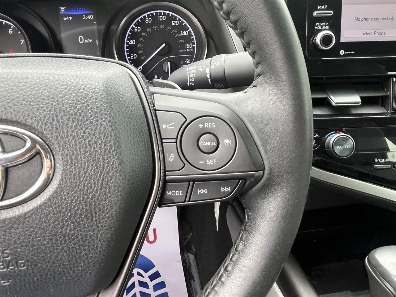 Toyota Camry SE 2022