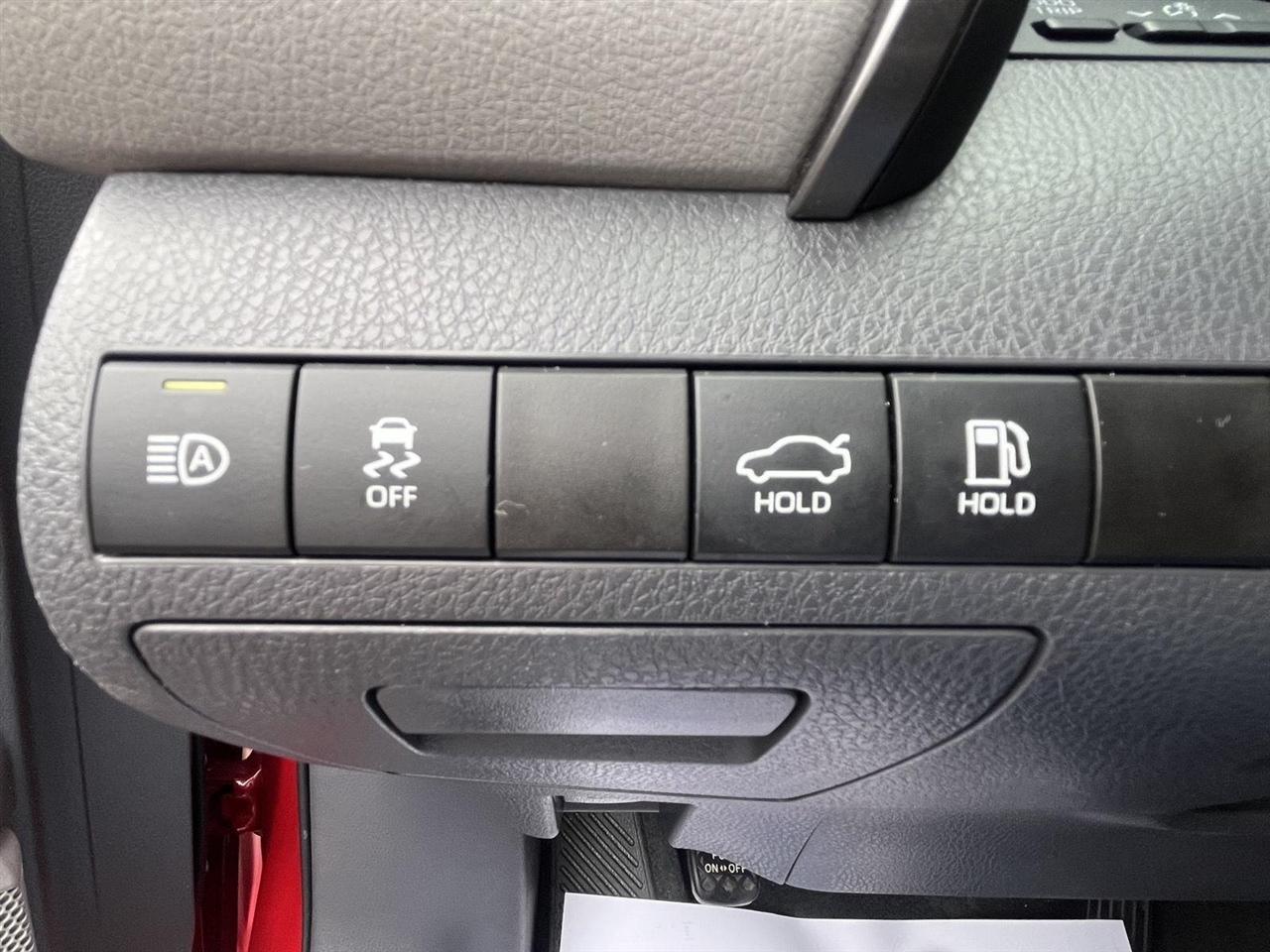 Toyota Camry SE 2022