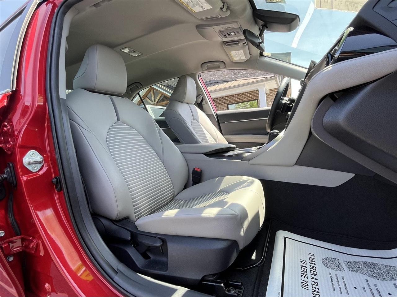 Toyota Camry SE 2022