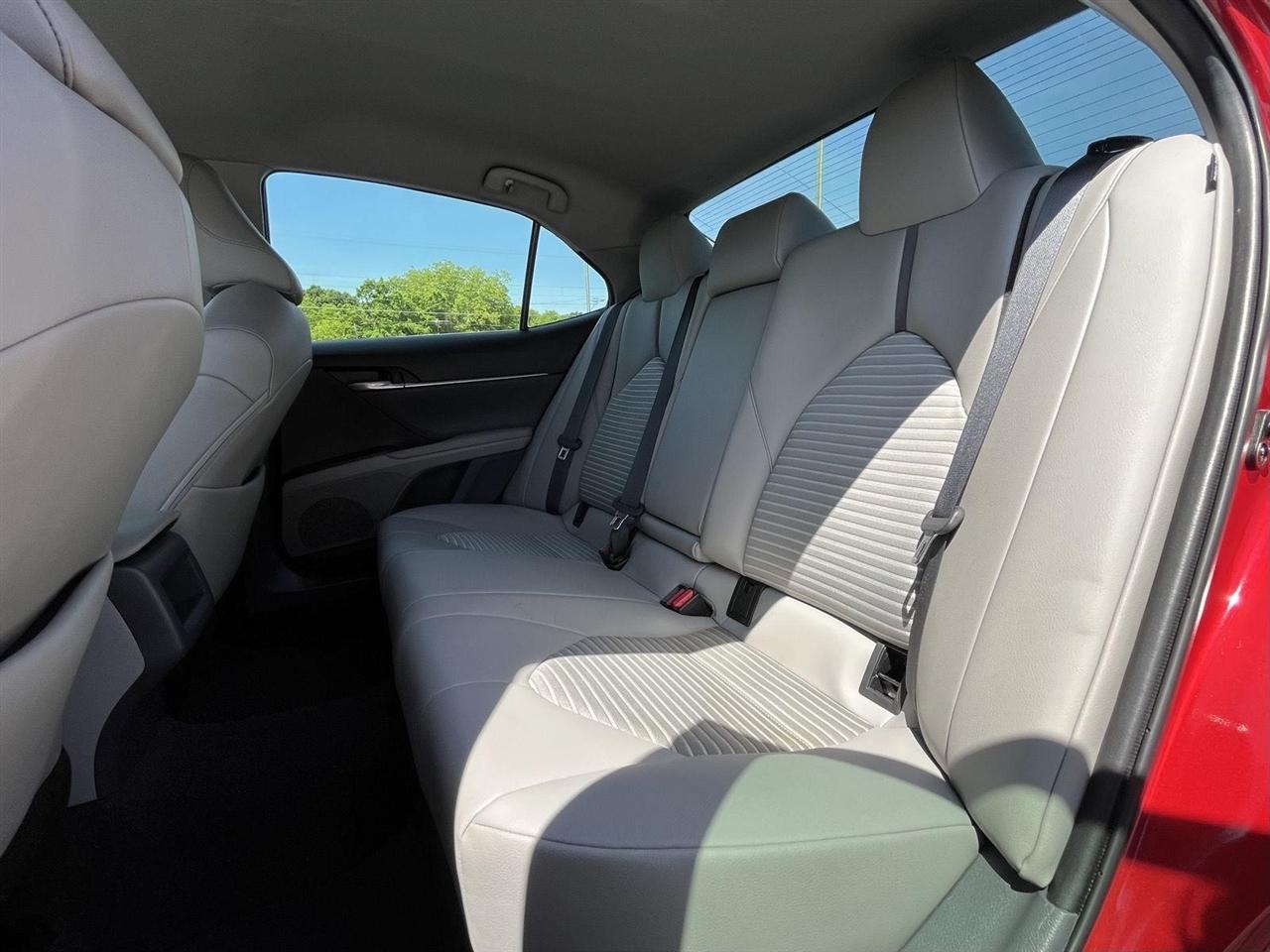 Toyota Camry SE 2022