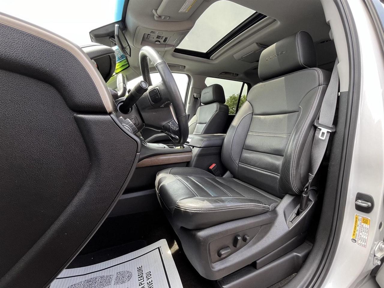 GMC Yukon Denali 4WD 2018