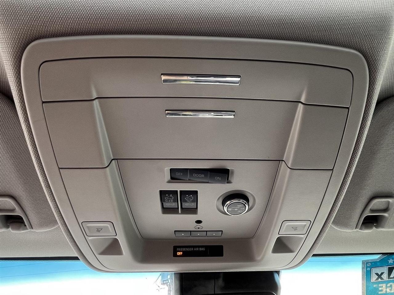 GMC Yukon Denali 4WD 2018