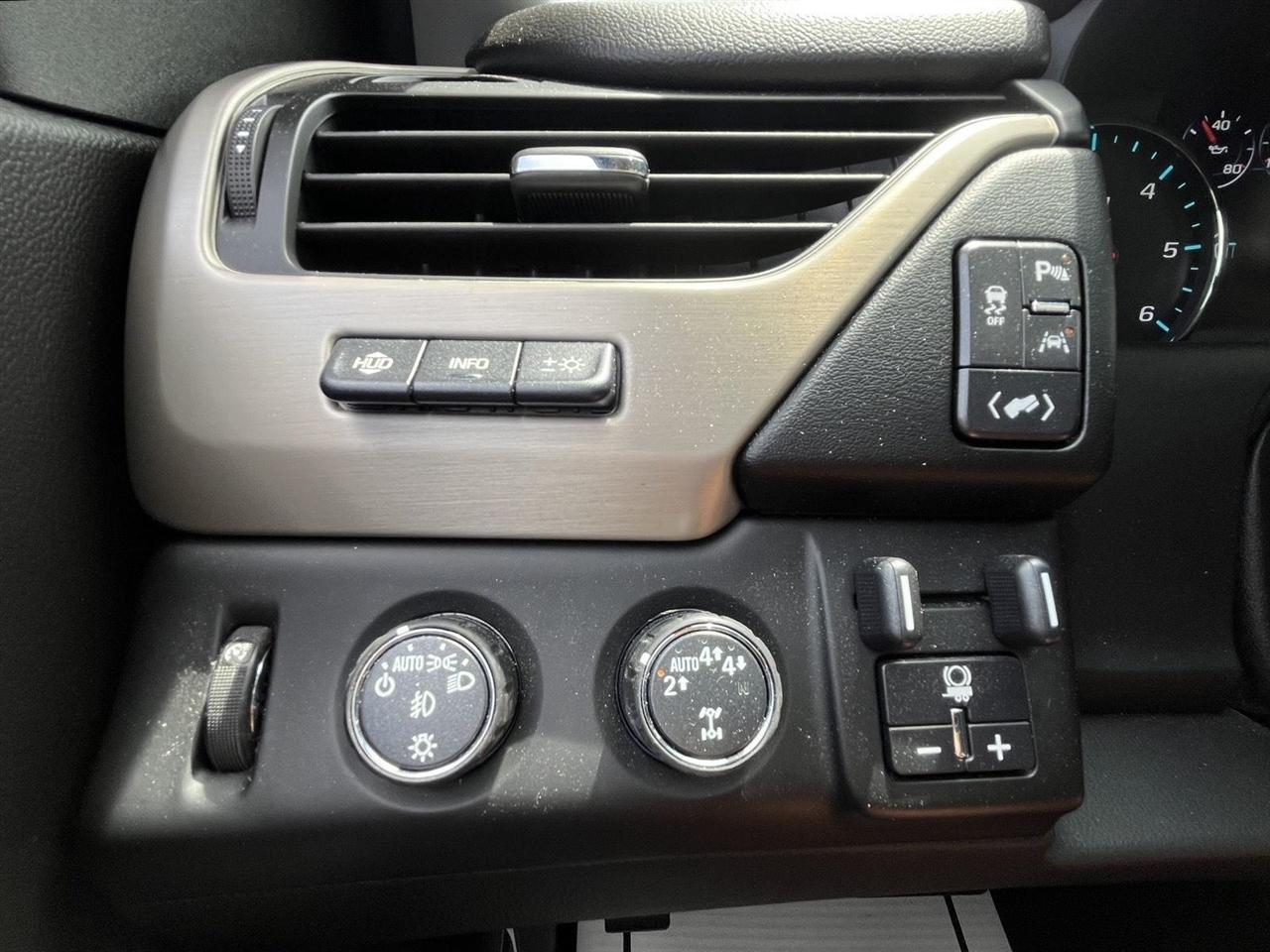 GMC Yukon Denali 4WD 2018