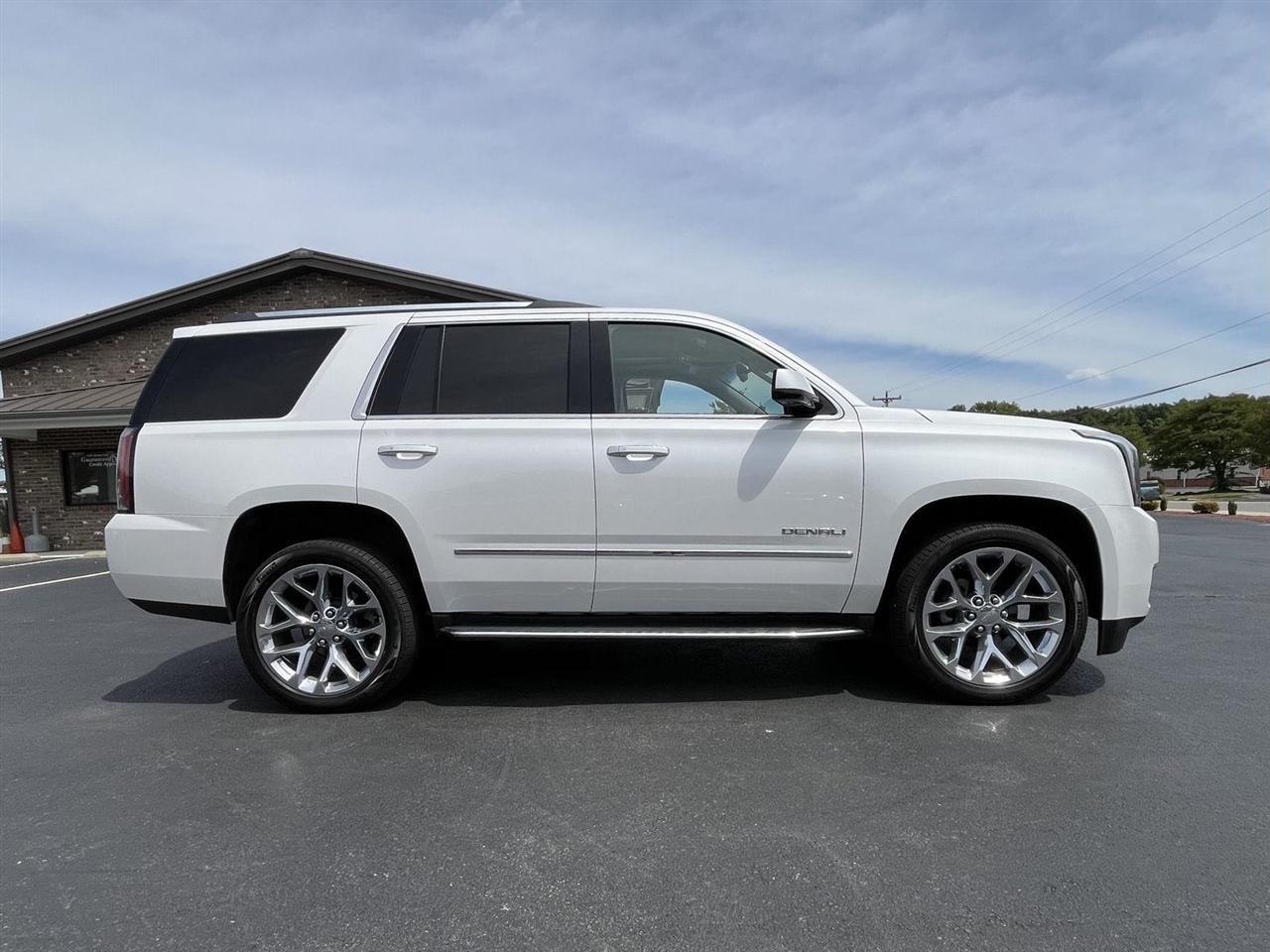 GMC Yukon Denali 4WD 2018