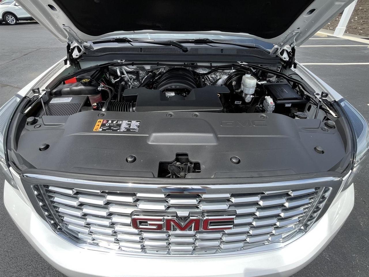 GMC Yukon Denali 4WD 2018