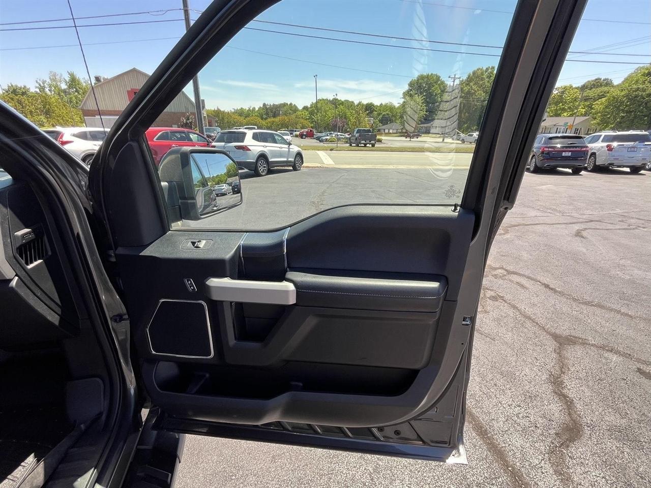 Ford F-150 Lariat 4WD SuperCrew 5.5' Box 2019