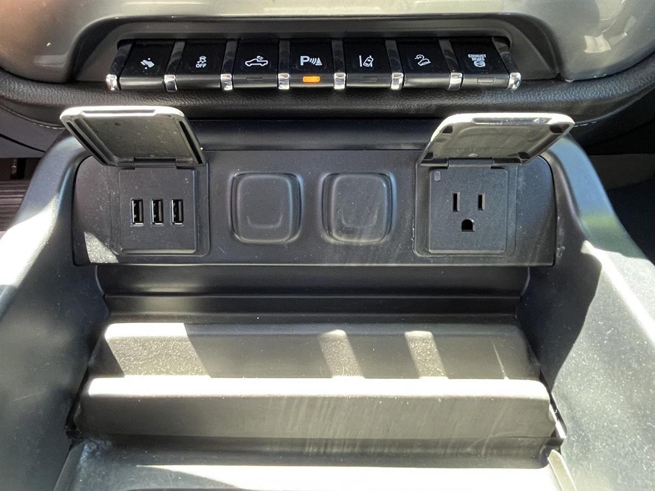 Chevrolet Silverado 2500HD LTZ Double Cab 4WD 2015