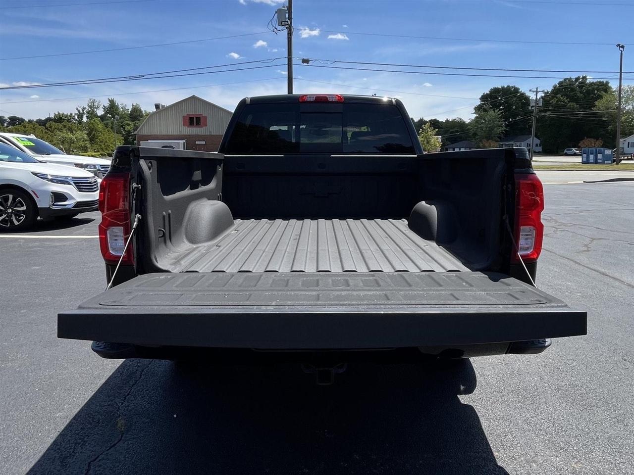 Chevrolet Silverado 1500 LTZ Crew Cab 4WD 2018